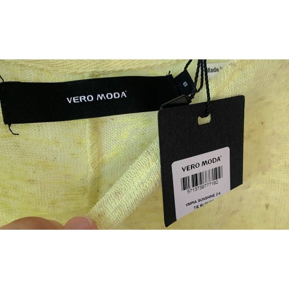 VERO MODA Butter Yellow Short Sleeve Sheer Knit Tie-Hem Sweater NWT Size Small - Picture 3 of 7